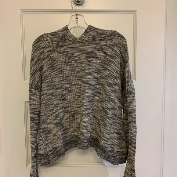 Women’s hoodie with open back-Boutique Find - Picture 5 of 6